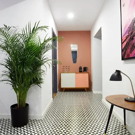 Hotel Bez Kantów Art 3*