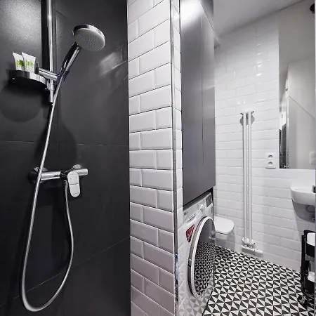 Bez Kantow Art ワルシャワ