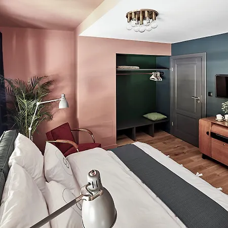 Bez Kantów Art 3* Varsóvia