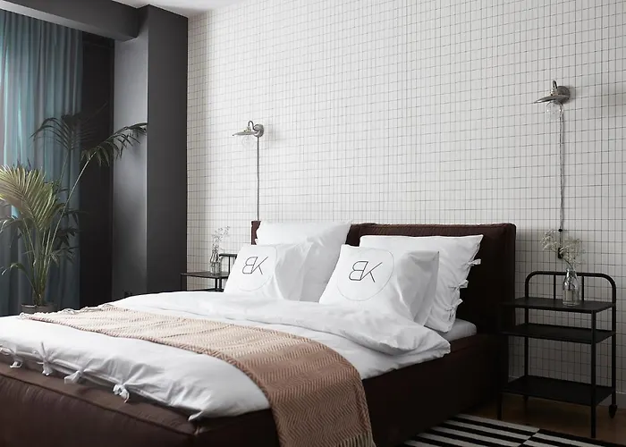 Nocleg ze śniadaniem Bez Kantów Art Warszawa