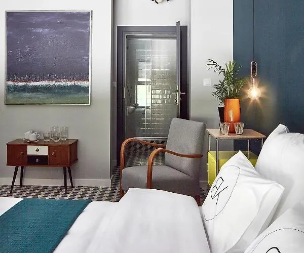 Bez Kantów Art 3* Warszawa