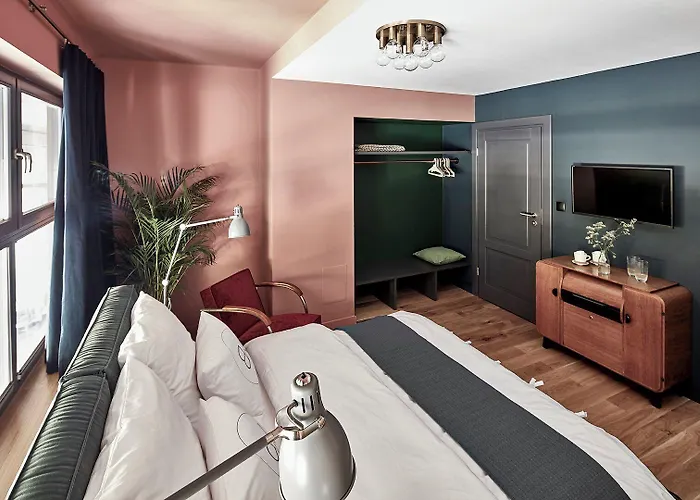 Bez Kantów Art 3* Warszawa