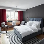 Hotel Bez Kantów Art 3*